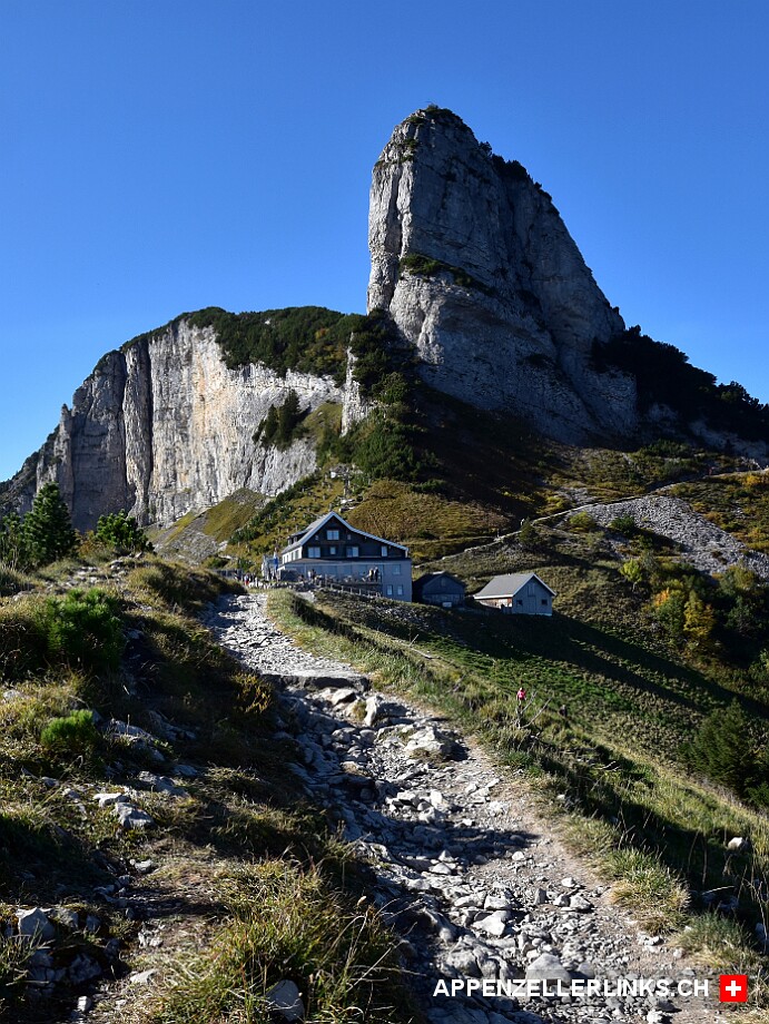 Berggasthaus Staubern unter der Felswand